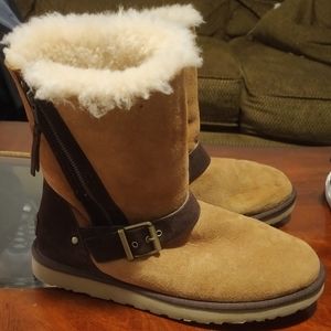 Sold 😩 Blaise Chestnut Short Boot Brand: UGGUGG